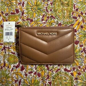 NWT: Michael Kors Jet Set Travel Medium Quilted Wallet